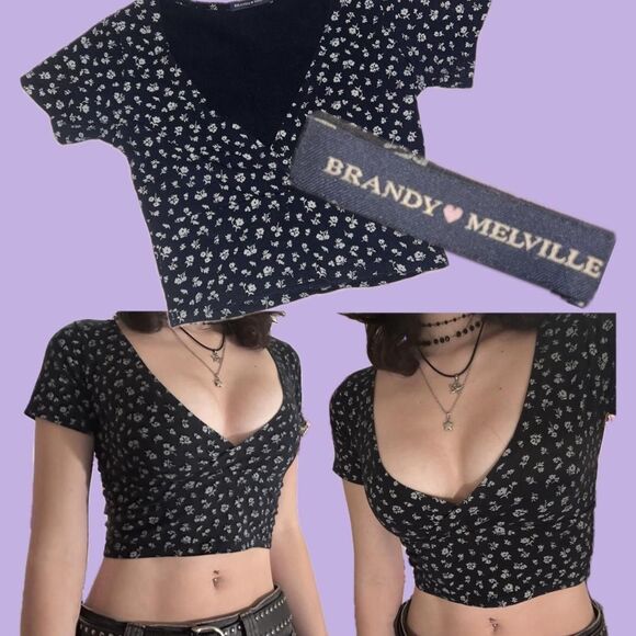 Brandy Melville Tops - Brandy Melville Floral Crop Top
